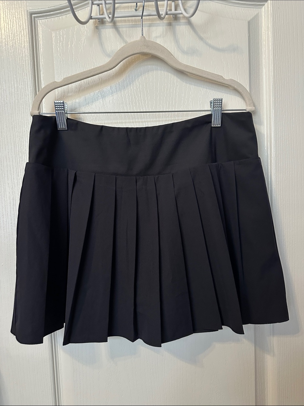 Tommy Bahama Black Pleated Tennis Golf Pickleball Skirt w/ Built in Shorts